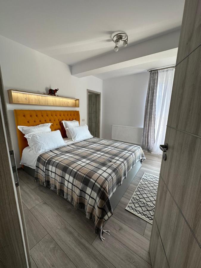 Apartamente Arinis Gura Humorului Exterior foto