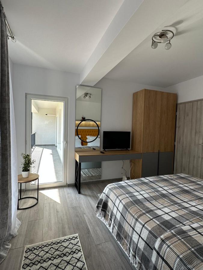 Apartamente Arinis Gura Humorului Exterior foto
